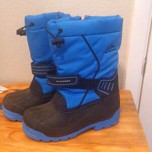 Aleader boots size 2 blue black snowboots